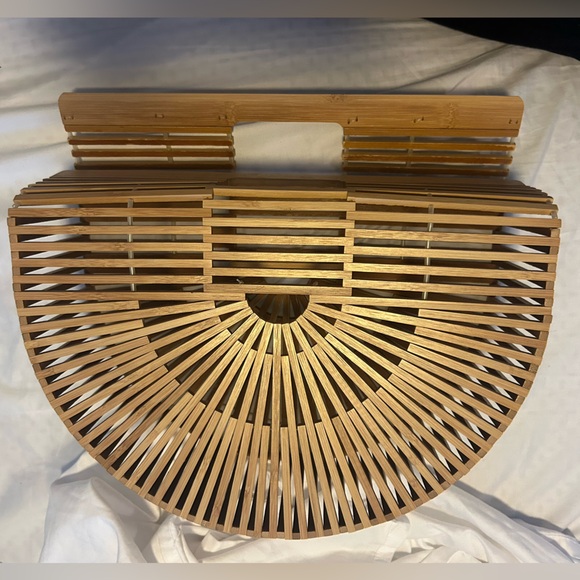 NEW Bamboo Handbag. Never worn - Picture 3 of 7